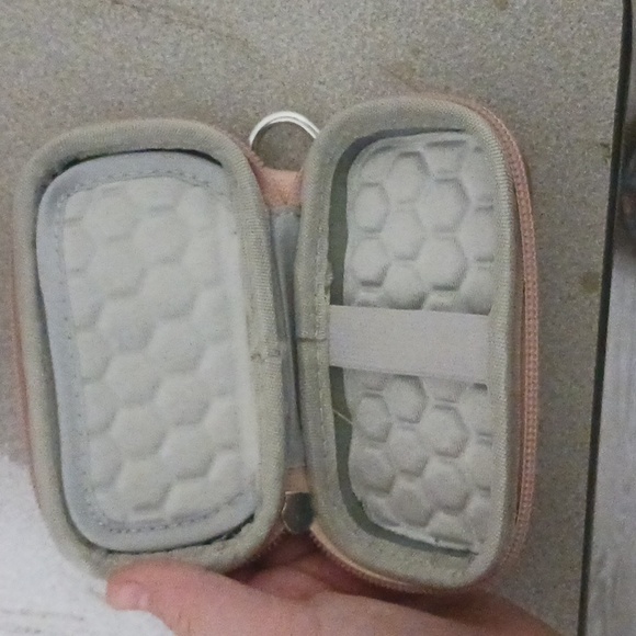 Ipod case - Picture 4 of 4